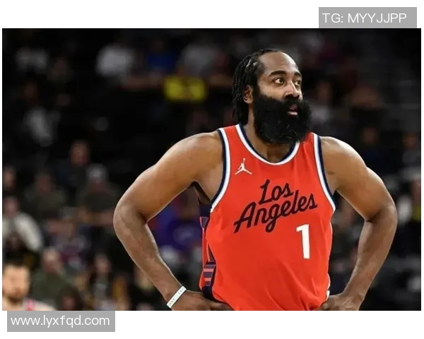 篮球巨星的绝技揭秘如何掌握他那令人叹为观止的招牌动作